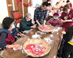金色年代长照机构长辈们欢喜庆元宵