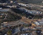 组图：日本福岛7.3级地震引发山体滑坡