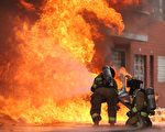 組圖：哥倫比亞工廠火災引發易燃物爆炸