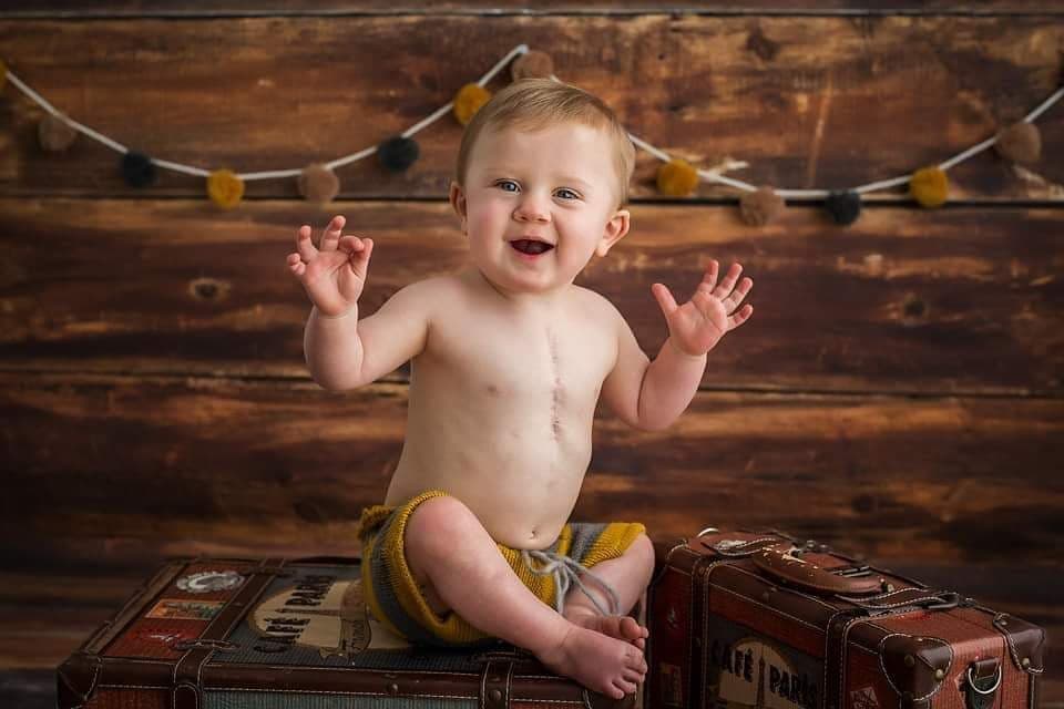 笑容灿烂的小萨姆森。(由蕾妮·麦金托什提供)