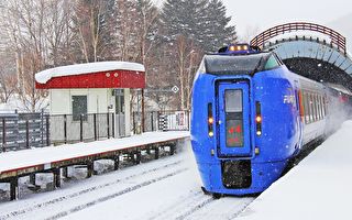 日本北海道大雪 11人受困列車近八小時