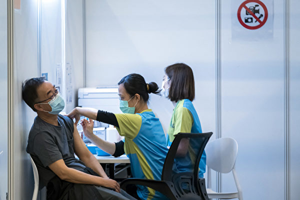 中国接种率低 科兴疫苗强推香港9天3人亡