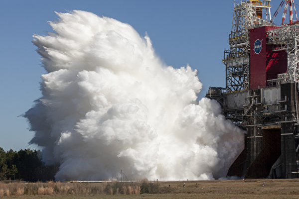 NASA返月重要里程碑：成功测试最强大火箭