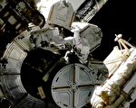 NASA宇航員又進行太空行走 歷時近7小時