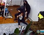 元宵节法拉盛华裔女被劫匪尾随入室 枪指头部