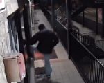 砸玻璃入店行窃  男子被抓现行