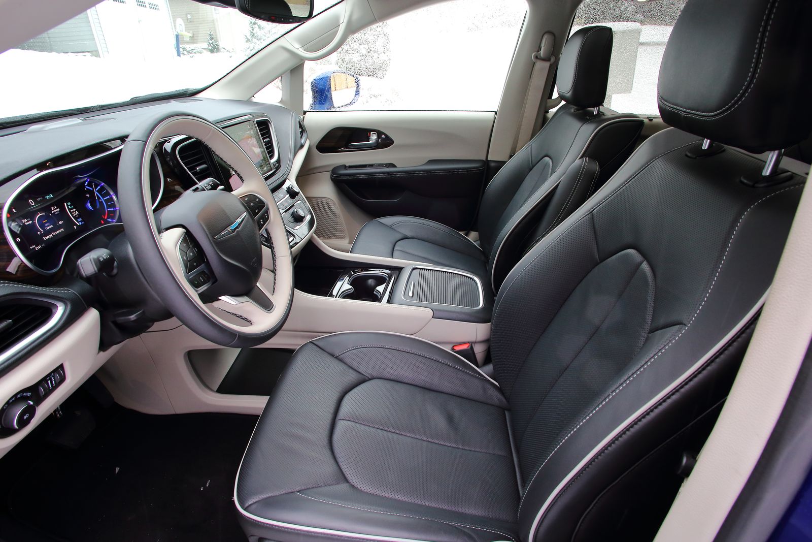 2021 Chrysler Pacifica Hybrid。〈李奥／大纪元〉