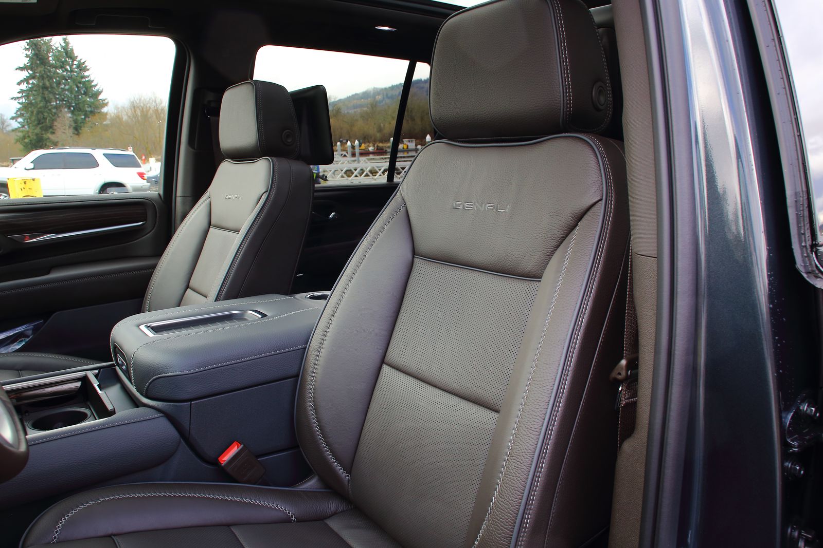 2021 GMC Yukon Denali。〈李奥／大纪元〉