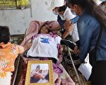 组图：7岁女孩被杀 缅甸人避免流血罢工抗议