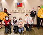 大温哥华侨界挺农民 订购逾1,600箱高雄凤梨