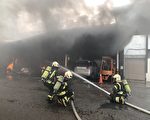 五輛電動巴士陷火海 桃園客運修車廠大火