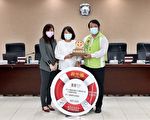 嘉义东北扶轮社捐赠兰潭水库救生圈箱