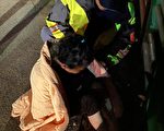 妇人跳水轻生 警消变牛仔套绳拉出鬼门关