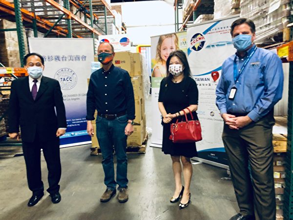 促族群融合 臺美人捐食物銀行5萬片口罩
