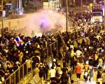 組圖：泰國民眾上街抗議 要求王室放棄軍權