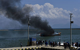 組圖：印尼政府放火銷毀非法外國漁船