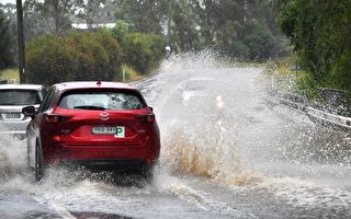 新州內陸洪水不斷 度假者需注意路面條件