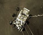 NASA公布毅力号登陆火星一刻俯视图
