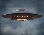 美國數百人目擊UFO 電視台派記者搭機調查
