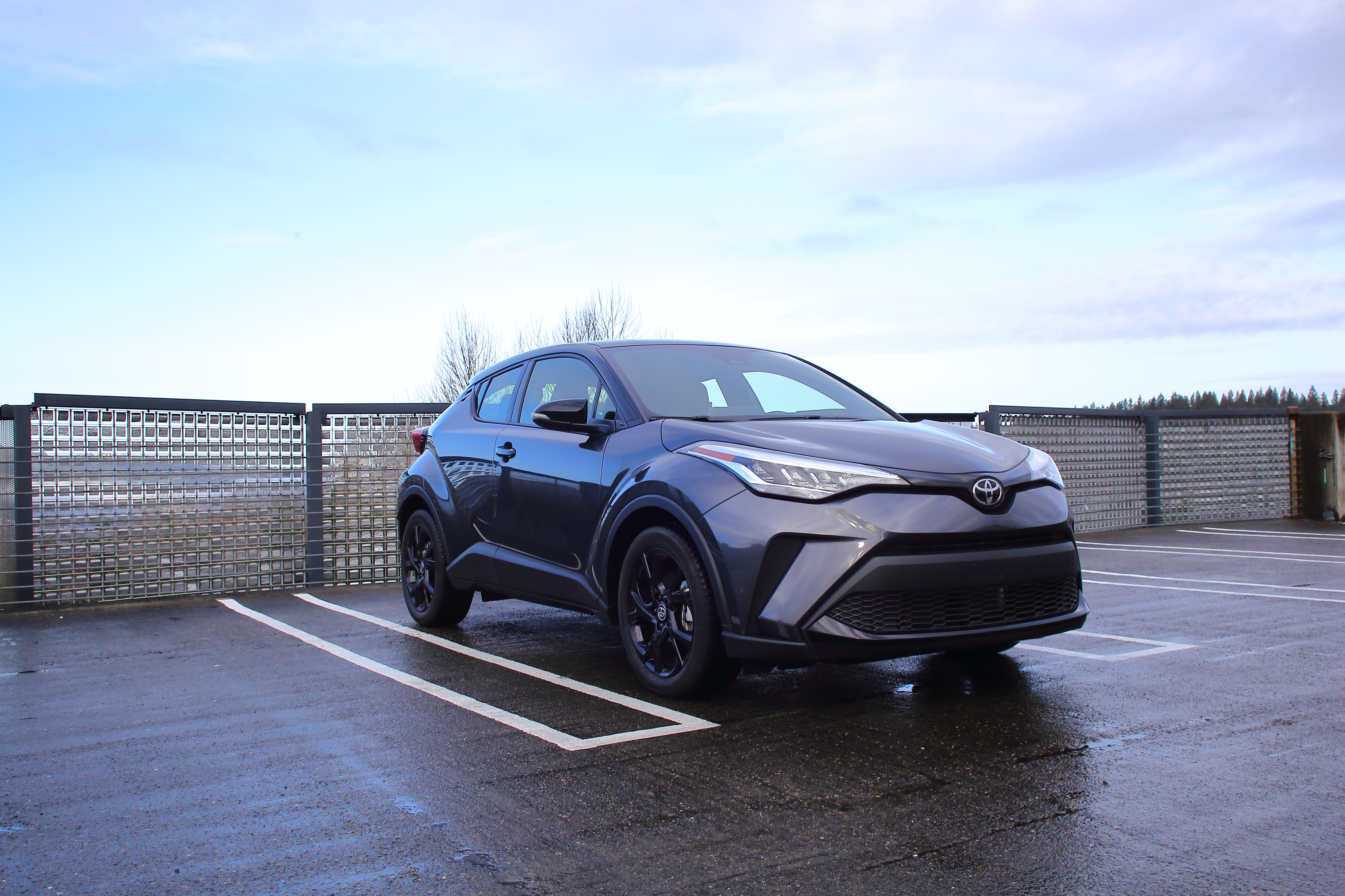2021 Toyota C-HR Nightshade Edition。(李奧/大紀元)