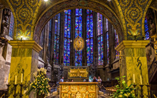 中世纪欧洲的信仰中心：亚琛大教堂