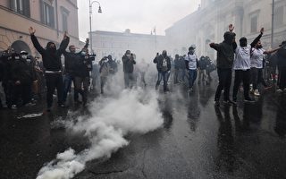 【疫情4.12】意大利抗议者与警方爆发冲突