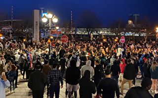 蒙特利尔连续两天反宵禁抗议 出现暴力骚乱