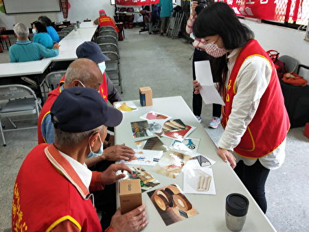 华山基金会杨梅站建站届满十周年感恩茶会，邀请40位老宝贝一同参与，分享历年服务感动。
