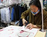縫紉店亞裔老闆  免費送出1萬個手工口罩