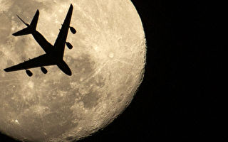 澳航送客上天赏超级月亮 发售百张特别机票