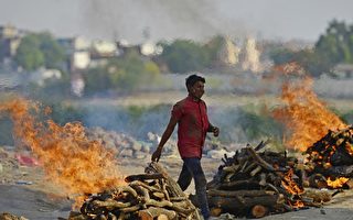 【疫情5.7】印度火葬大量尸体致木材短缺