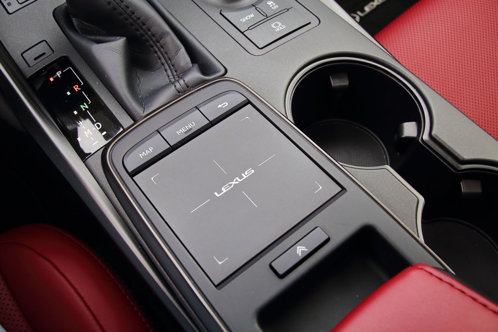 2021 Lexus IS 300 RWD。〈李奥／大纪元〉