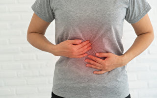 胃痛不要揉肚子！做错8件事 伤害你的胃