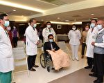 大千医院成功完成首例开心手术 县长医护贺患者重获健康
