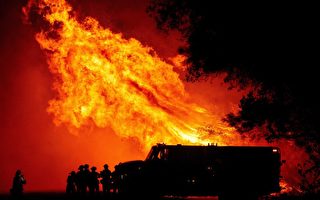 农村区爆松火延烧450英亩 居民一度撤离