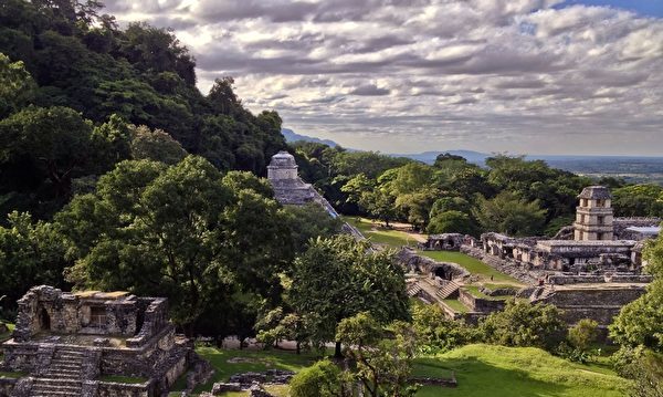 一千多年前一座遭遗弃的玛雅城市被发现