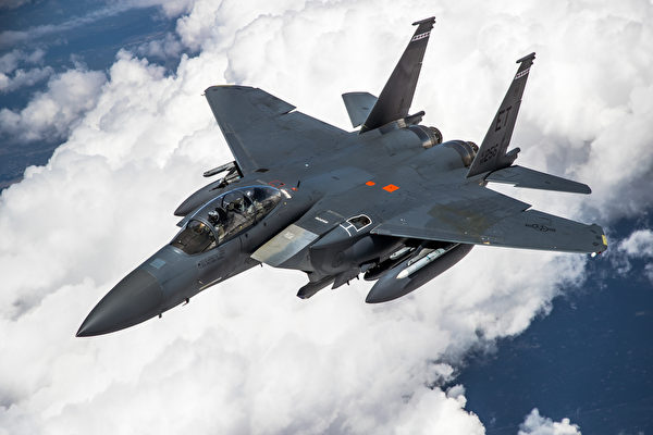 美空军最新型F-15战机到底有多隐形？