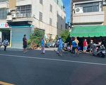 猪肉摊排队、倒垃圾现防疫奇景 网赞高水准！