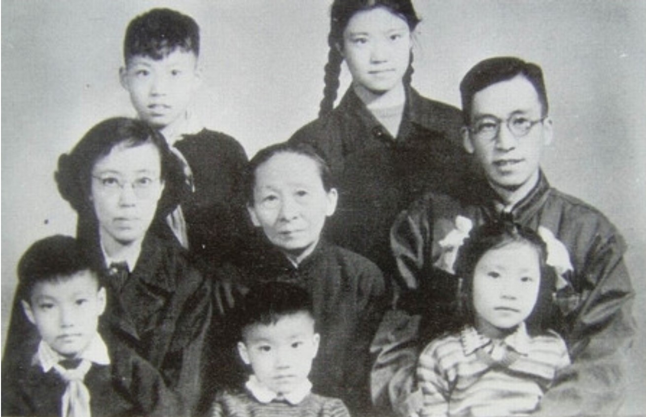 天才經濟學者顧準與家人。（公有領域）