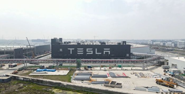 软件更新 特斯拉在中国召回近30万辆电动车