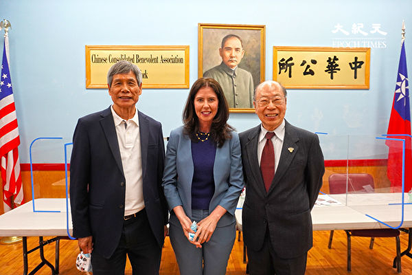 皇后区长候选人访中华公所 支持保留SHSAT