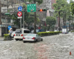 北市大豪雨 文山区淹水至轿车一半高