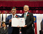 华裔退伍军人会 伍元天宣誓就职