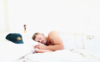 新研究：早睡一小时可减少23%抑郁症风险