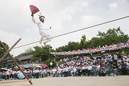 探访韩国端午祭：敬神祈福延续传统| 祭天| 江陵端午祭| 传统节庆| 大纪元