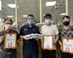 青年志工自購安全面罩贈警 助警方加強防疫