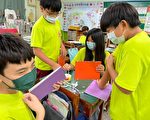手作毕业回忆录 桂林学子留住童年精彩