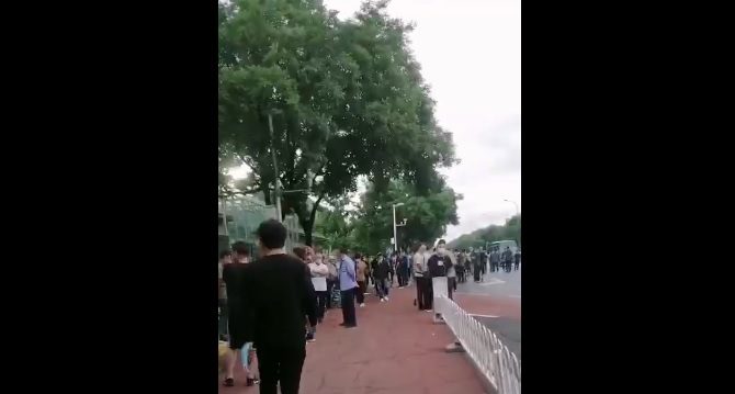 湖南信访局官员因帮助访民上访被查 引热议