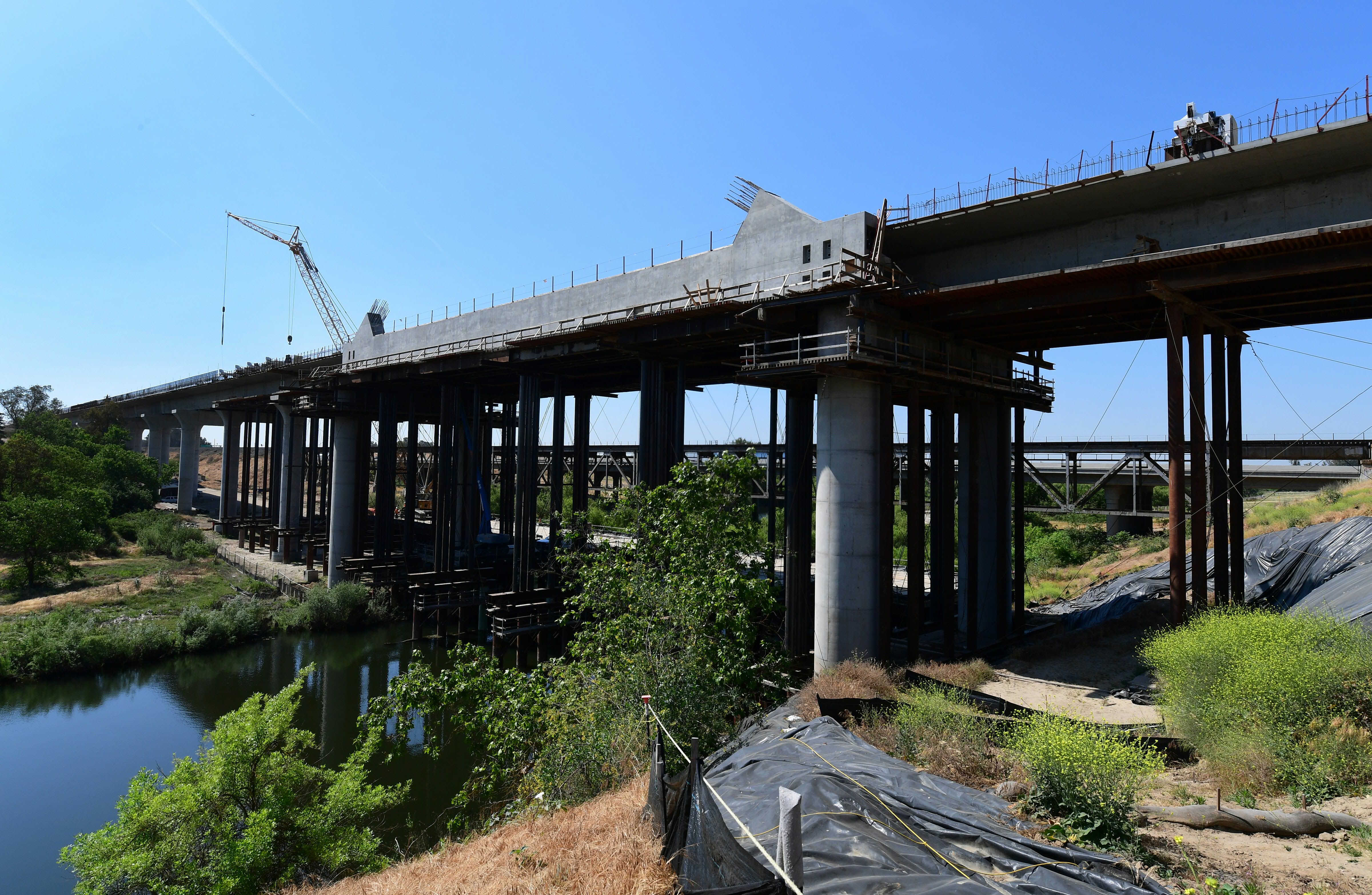 加州议会不批投资 高铁项目争议再起