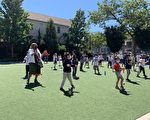 为全面返校做准备 法拉盛小学“开放日”展示防疫工作